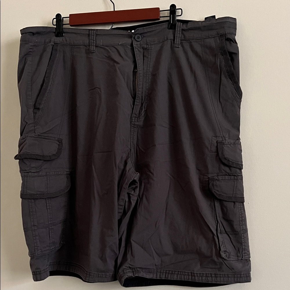 Monument Men's Gray Cargo Shorts